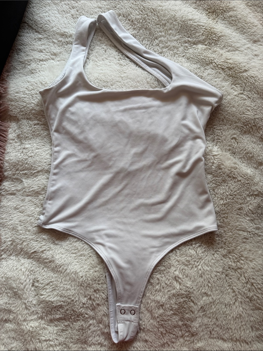 Dynamite One-Shoulder Bodysuit